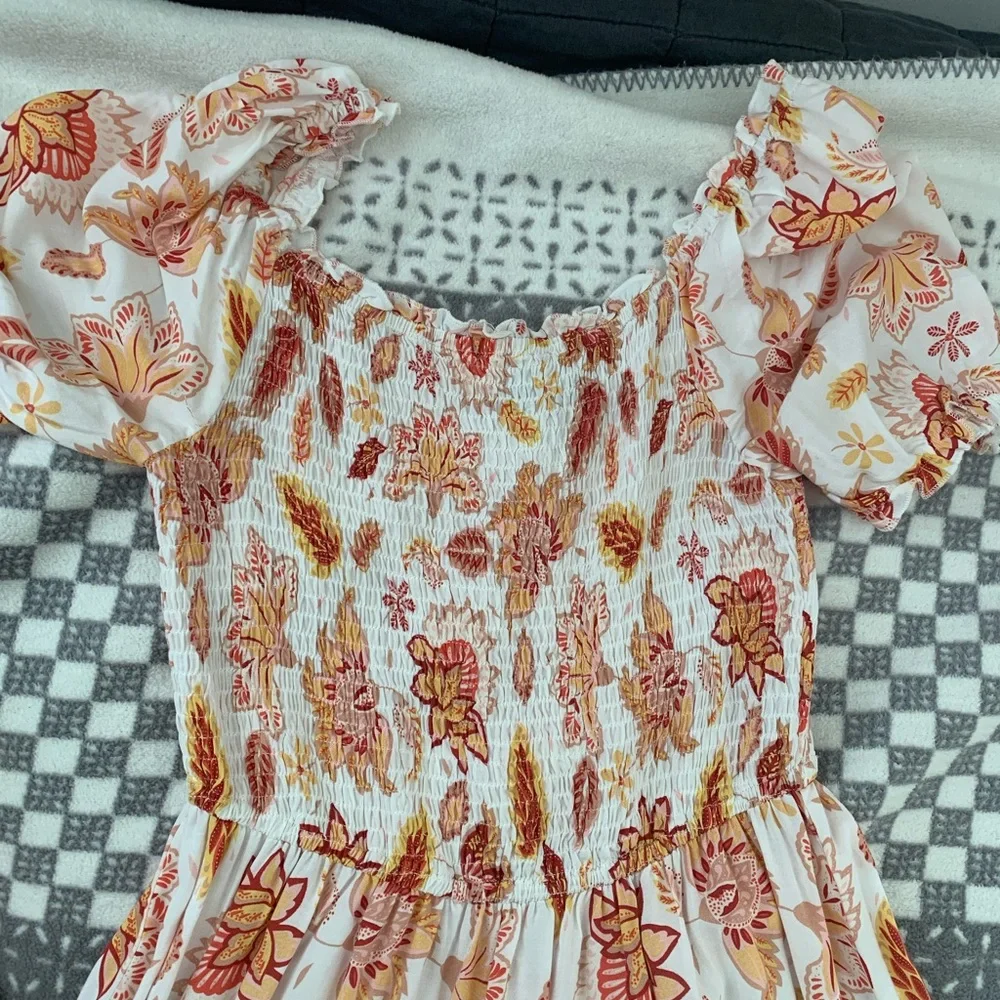 Soft summer dress - Picture 2 of 2